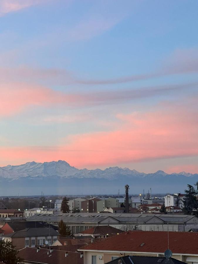 Vicino A Tutto Bed & Breakfast Vercelli Exterior foto